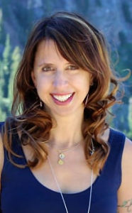 <b>Lauren Myracle</b> is theauthor of many popular books for teens and tweens ... - 0000002181039_p0_v1_s280x174