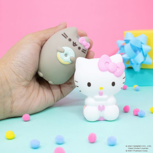 Hello Kitty x Pusheen Squishy Figure Capsule Toy