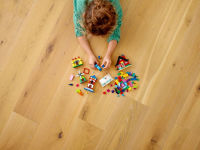 Alternative view 2 of LEGO Classic Bricks and Houses 11008 (Retiring Soon)