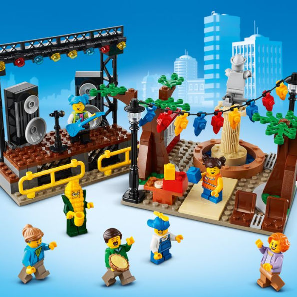 LEGO® City Town Main Square 60271