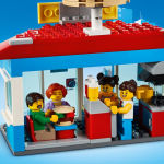 Alternative view 7 of LEGO® City Town Main Square 60271