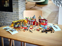 Alternative view 8 of LEGO® City Town Main Square 60271