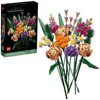 Compare both LEGO bouquets side by side in first reviews