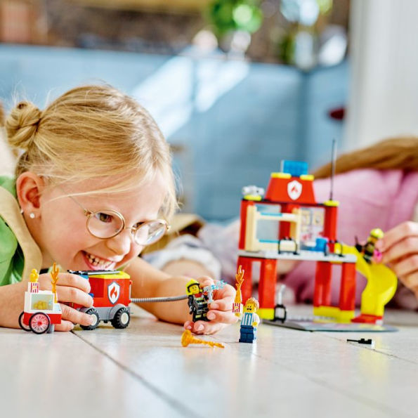 LEGO City Fire Station and Fire Truck 60375