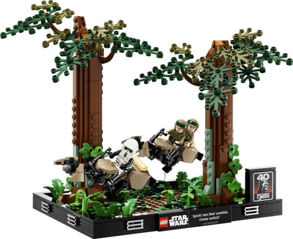 LEGO Star Wars Endor Speeder Chase Diorama 75353