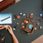 Alternative view 3 of LEGO Wednesday Thing's Apartment 76785