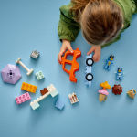 Alternative view 4 of LEGO DUPLO Bluey Ice Cream Trip with Bluey 10458