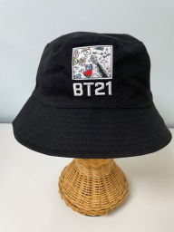 Title: BT21 GRAFFITI REVERSIBLE BUCKET