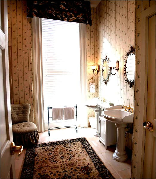 CUT THE CLUTTER, SAVE THE GREEN Organizing your Kitchen, Bathroom, and