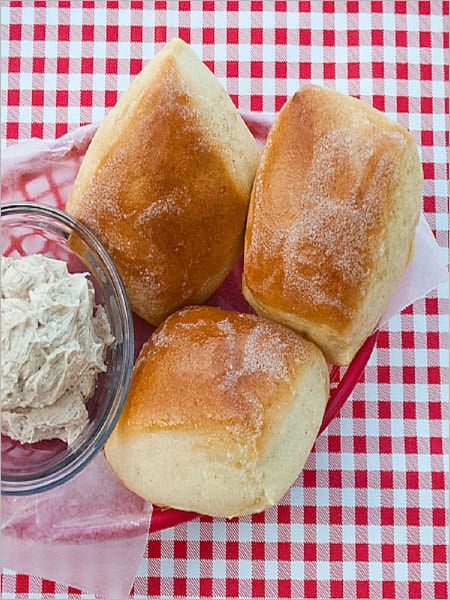 texas roadhouse sweet yeast rolls