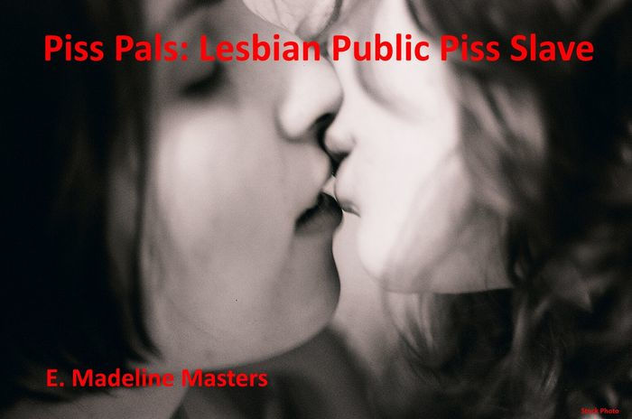 Lesbian Pissing