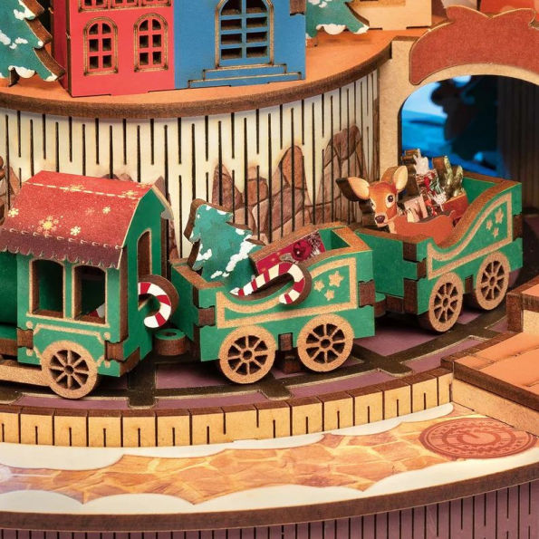 DYI Christmas Tree Music Box