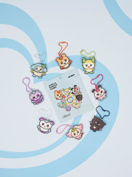 Title: ATEEZ 25 RANDOM ACRYLIC CHARM US