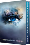 Alternative view 1 of Shatter Me Collector's Deluxe Limited Edition