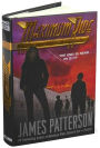 Alternative view 3 of Saving the World and Other Extreme Sports (Maximum Ride Series #3)