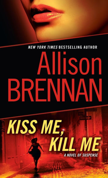 Kiss Me, Kill Me (Lucy Kincaid Series #2)