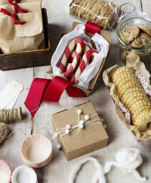 Holiday Cookies: Showstopping Recipes to Sweeten the Season [A Baking Book]