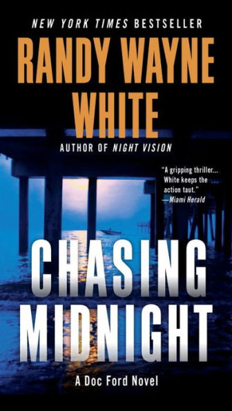 Chasing Midnight (Doc Ford Series #19)