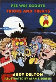 Tricks and Treats (Pee Wee Scouts Series #24)