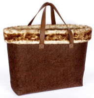 Title: Holiday Dark Brown Felt Tote w/light brown fur trim