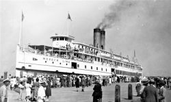 Alternative view 3 of The Boats of Summer, Volume 1: New York Harbor and Hudson River Day Passenger and Excursion Vessels of the Nineteenth Century