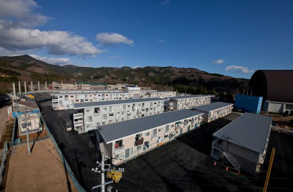 Shigeru Ban: Humanitarian Architecture