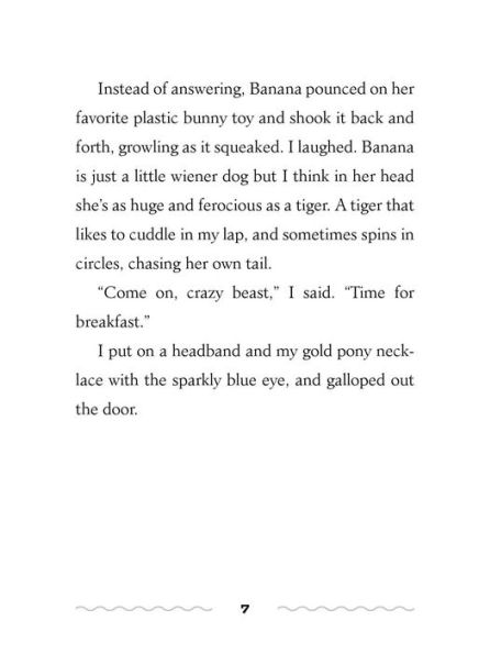 Anna, Banana, and the Monkey in the Middle (Anna, Banana Series #2)