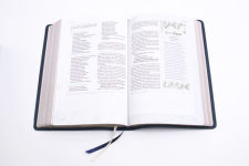 Alternative view 10 of CSB (in)courage Devotional Bible, Navy Genuine Leather