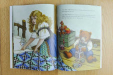Alternative view 2 of Goldilocks