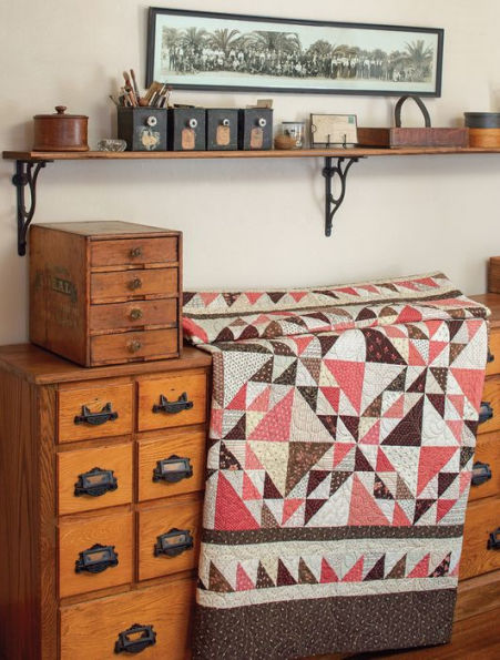 Tributes and Treasures: 12 Vintage-Inspired Quilts Made with Reproduction Prints