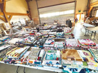 Alternative view 2 of Sisters, Oregon-Five Decades of Quilting in America
