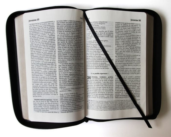 La Biblia Católica letra y tamaño grande. Símil piel negra, cremallera / Catholi c Bible in spanish Black Leathersoft with Zipper