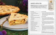 Alternative view 2 of World of Warcraft: New Flavors of Azeroth: The Official Cookbook