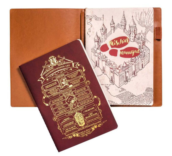 Harry Potter: Welcome To Hogwarts Traveler's Notebook Set: (Refillable Notebook)