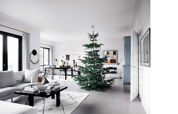 The Christmas Season: Created by Scandinavian Artists