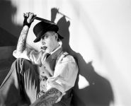 Alternative view 4 of Marilyn Manson by Perou: 21 Years in Hell