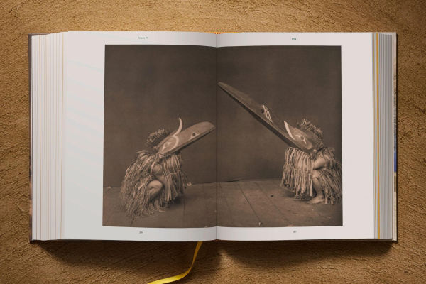 Edward S. Curtis. The North American Indian. The Complete Portfolios