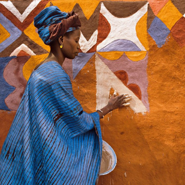 Margaret Courtney-Clarke: The Art of African Women