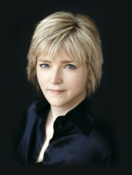 Karin Slaughter celebrates THIS IS WHY WE LIED