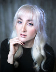 Holly Jackson celebrates NOT QUITE DEAD YET