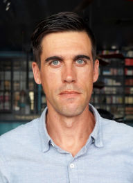 Barnes & Noble Welcomes Ryan Holiday as he signs The Daily Dad