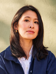 Rachel Khong discusses REAL AMERICANS with Miwa Messer for a POURED OVER live podcast taping!