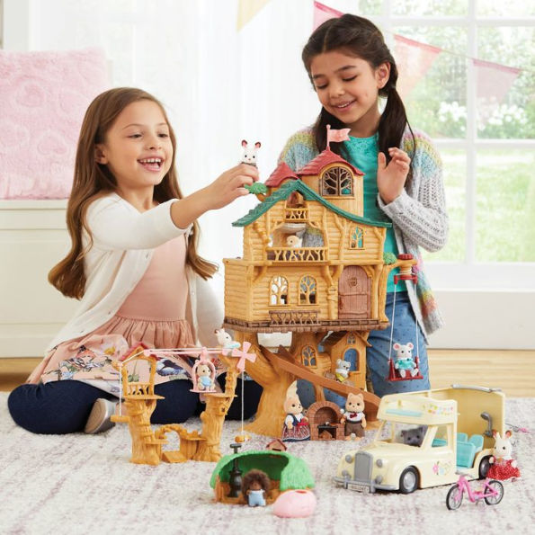 Calico Critters Adventure Treehouse Gift Set, Dollhouse Playset with Figure and Accessories