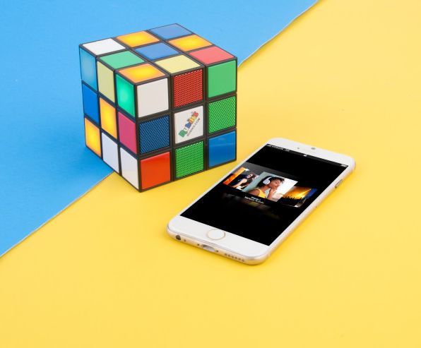 Rubiks Cube Rotating Bluetooth Light up Speaker