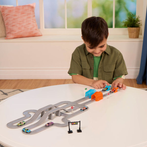 Pocket Turbo Launcher (84pc) Race Track Playset