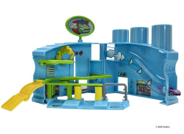 MicroMachines Medium Transforming Playset (Assorted; Styles Vary)