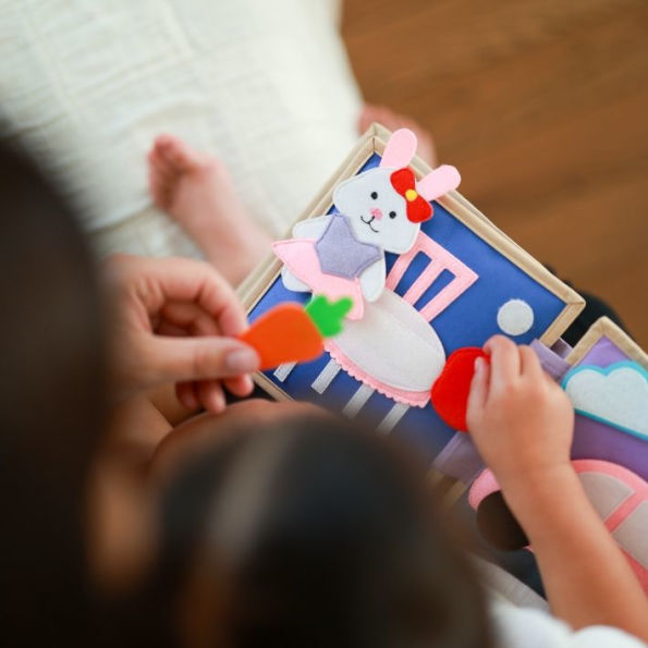 CREATIVE PLAY ROUTINES BOOK