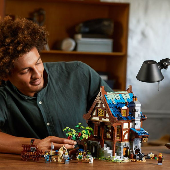 Lego best sale blacksmith house