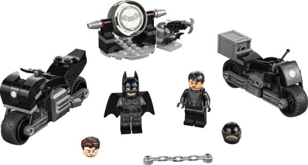 The Motorcycle From 'The Batman' Is Now a Lego Set – Robb Report