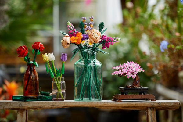Complétez le bouquet de fleurs LEGO Botanical Collection 10280